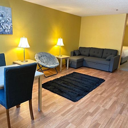 Timberland Inn & Suites Касл-Рок Экстерьер фото